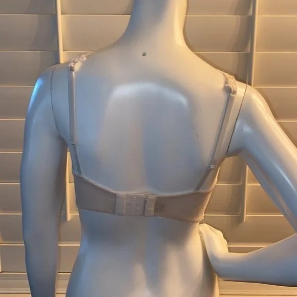 Victoria’s Secret Dream Angels High Neck Embroidered Unlined Underwire - Picture 4 of 10